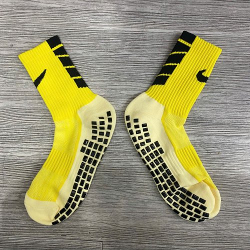 Tất Chống Trơn Cao Cấp Vàng Viền Đen