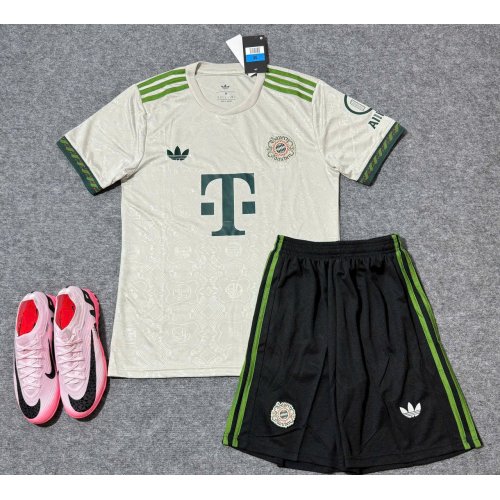 Bộ Bóng Đá Bayern Munich 25/26 Kem